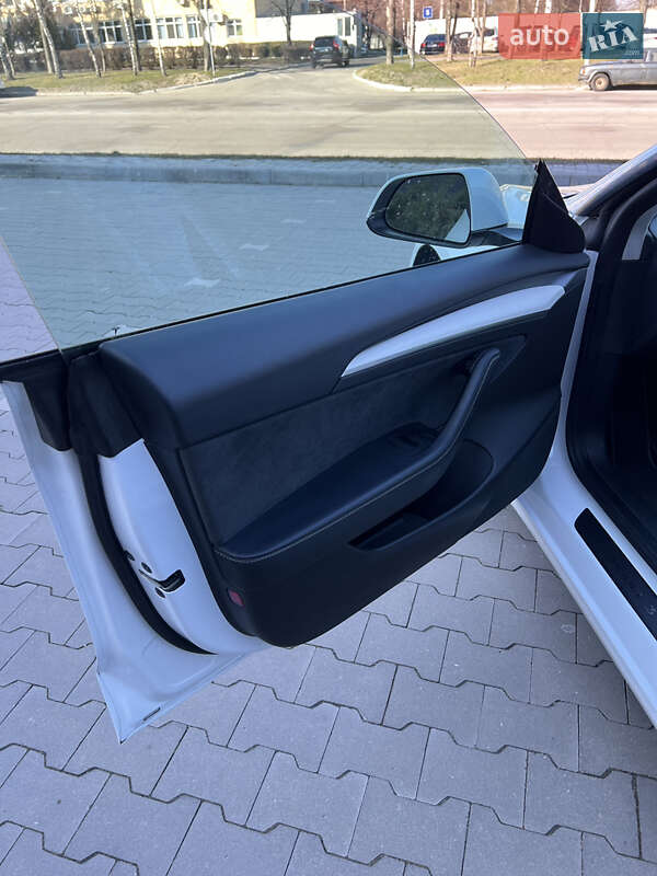 Седан Tesla Model 3 2021 в Білій Церкві