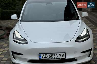 Седан Tesla Model 3 2020 в 