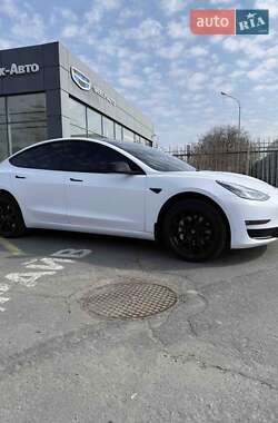Седан Tesla Model 3 2020 в Дніпрі