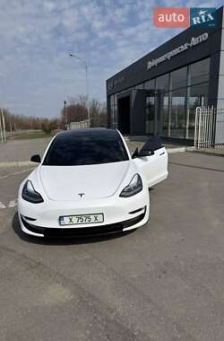 Седан Tesla Model 3 2020 в Дніпрі