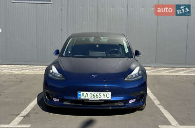 Седан Tesla Model 3 2019 в 