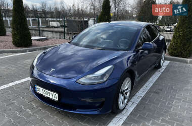 Седан Tesla Model 3 2021 в Кременчуці
