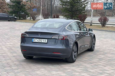 Седан Tesla Model 3 2020 в Ивано-Франковске