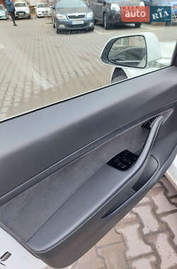 Седан Tesla Model 3 2020 в 