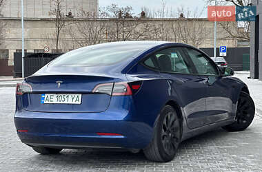 Седан Tesla Model 3 2021 в 