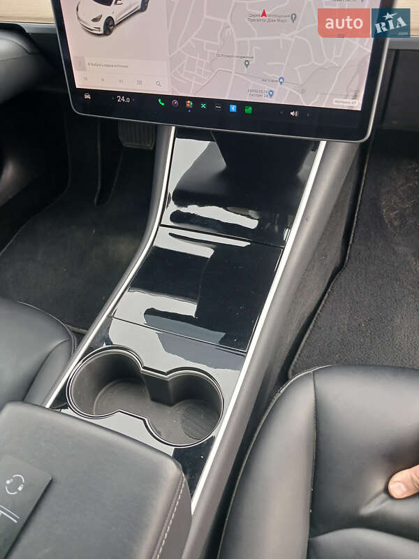 Седан Tesla Model 3 2019 в Коломиї