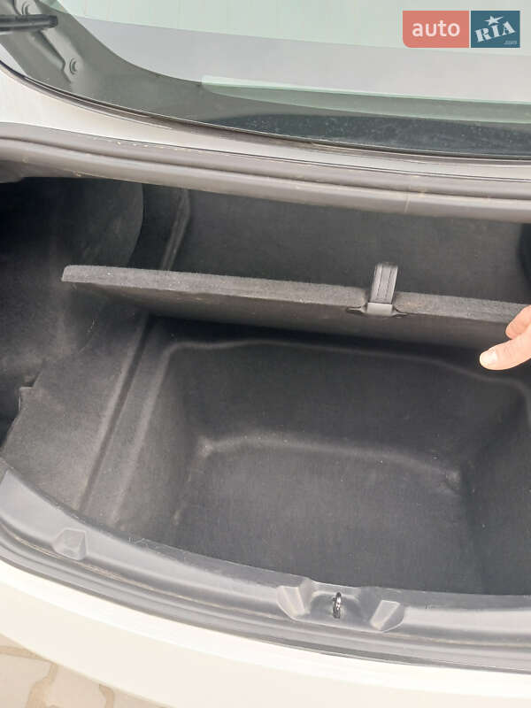 Седан Tesla Model 3 2019 в Коломиї