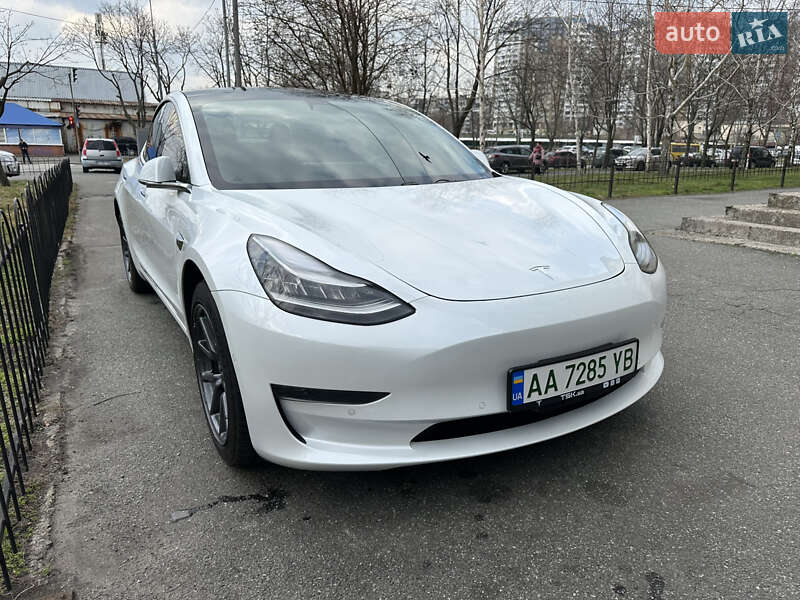 Tesla Model 3 2019
