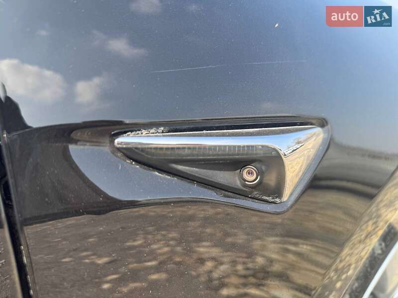 Седан Tesla Model 3 2018 в Самборі