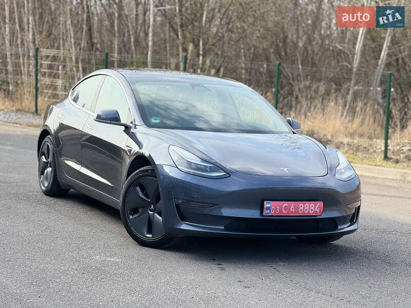 Седан Tesla Model 3 2019 в Рівному