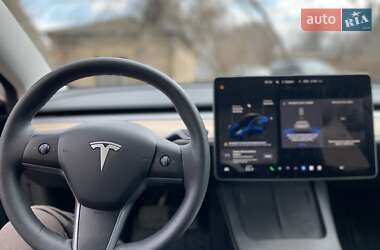 Седан Tesla Model 3 2023 в Києві