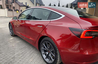 Седан Tesla Model 3 2019 в Самборе