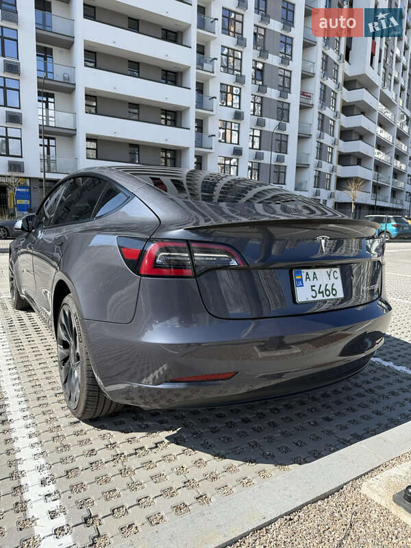 Седан Tesla Model 3 2022 в Киеве фото 5 Седан Tesla Model 3 2022 в Киеве