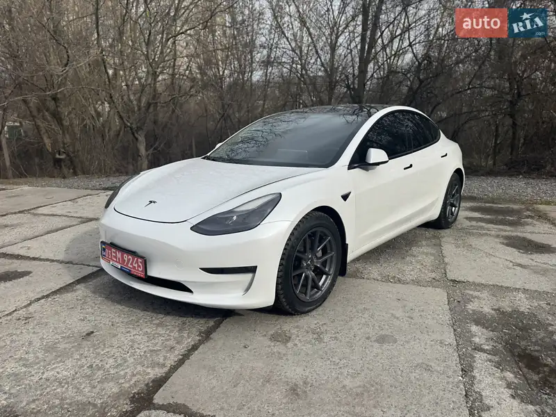 Tesla Model 3 2021