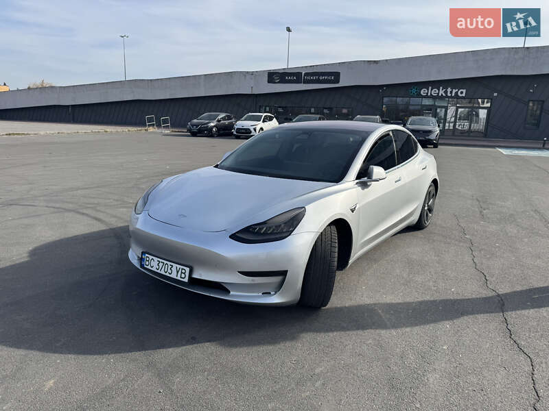 Седан Tesla Model 3 2018 в 