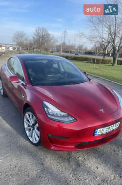 Седан Tesla Model 3 2019 в 