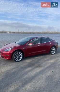 Седан Tesla Model 3 2019 в 