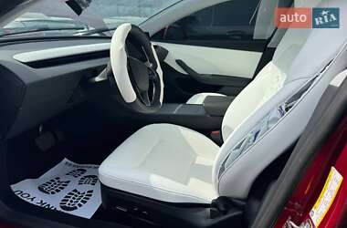 Седан Tesla Model 3 2024 в 
