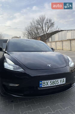 Седан Tesla Model 3 2019 в 