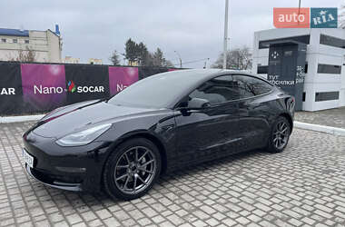 Седан Tesla Model 3 2021 в 