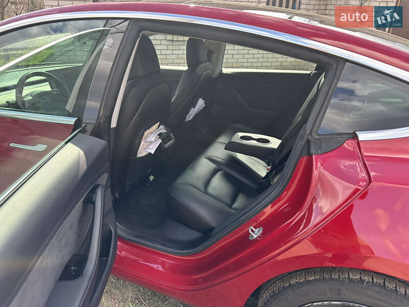 Седан Tesla Model 3 2019 в Харькове