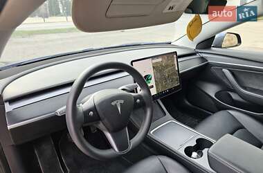 Седан Tesla Model 3 2021 в 