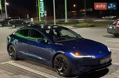 Седан Tesla Model 3 2024 в Львове
