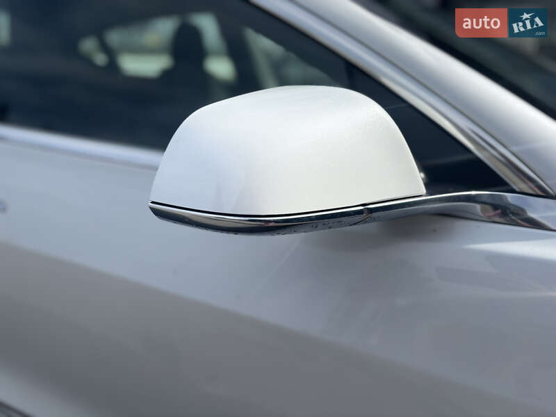 Седан Tesla Model 3 2020 в Хмельницком