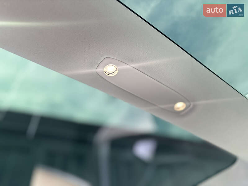 Седан Tesla Model 3 2020 в Хмельницком