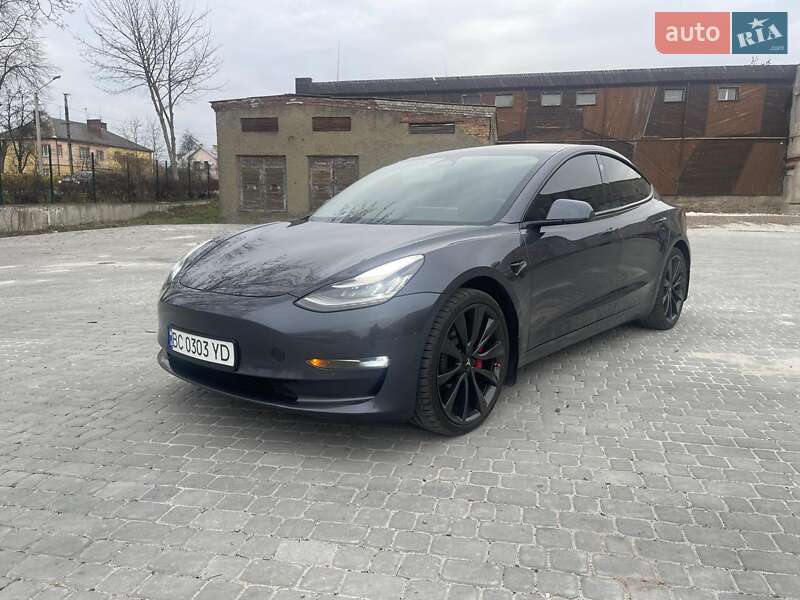 Седан Tesla Model 3 2019 в Львові
