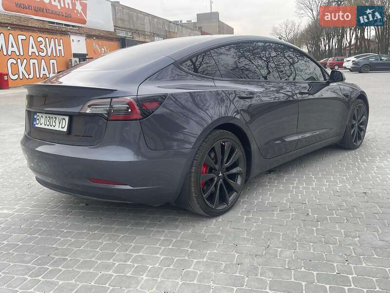 Седан Tesla Model 3 2019 в Львові