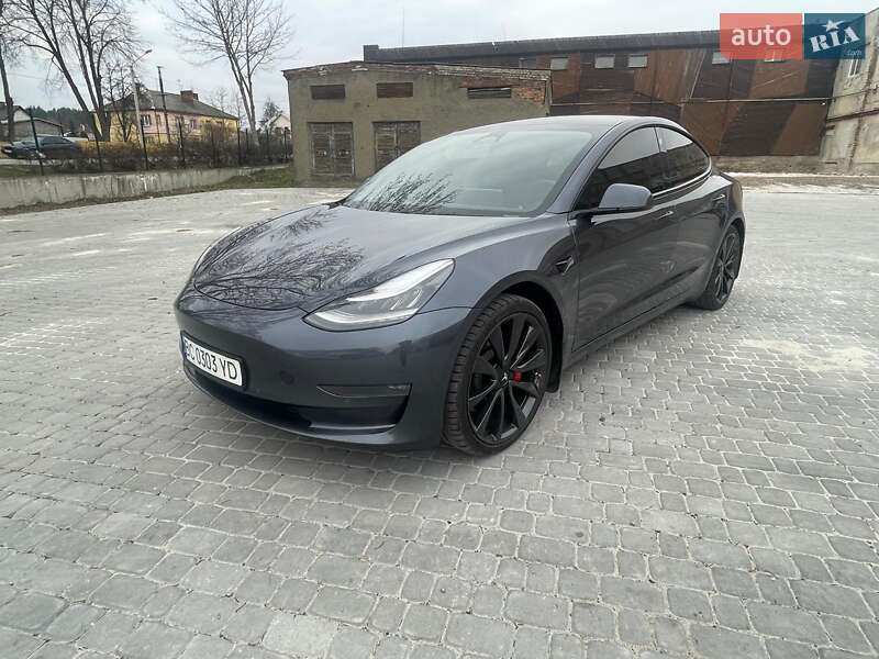 Седан Tesla Model 3 2019 в Львові