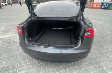 Седан Tesla Model 3 2019 в Львові