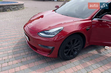 Седан Tesla Model 3 2018 в Черновцах