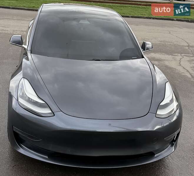 Седан Tesla Model 3 2019 в Харкові
