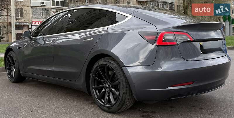 Седан Tesla Model 3 2019 в Харкові