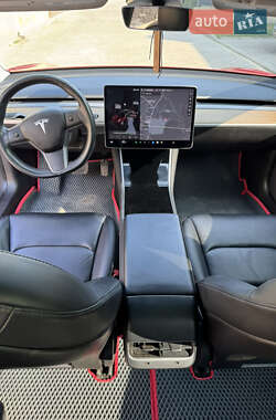 Седан Tesla Model 3 2019 в 