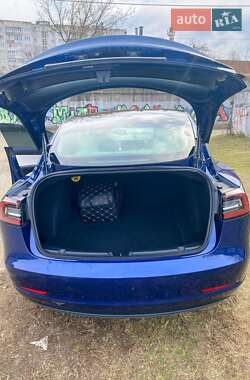 Седан Tesla Model 3 2018 в Киеве