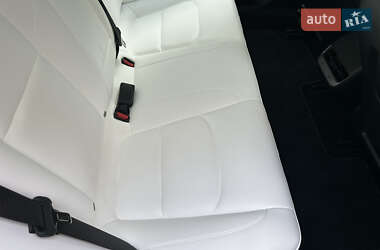 Седан Tesla Model 3 2023 в 