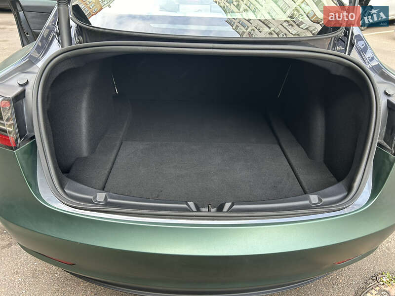 Седан Tesla Model 3 2023 в Одессе