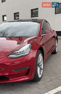 Седан Tesla Model 3 2018 в 
