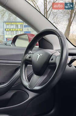 Седан Tesla Model 3 2018 в 
