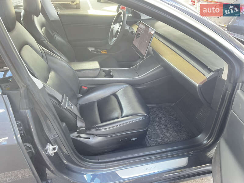 Седан Tesla Model 3 2020 в Львове фото 16 Седан Tesla Model 3 2020 в Львове