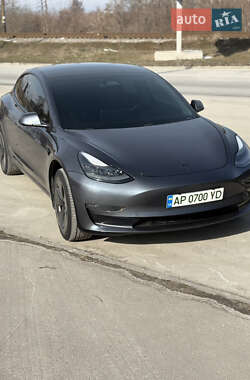 Седан Tesla Model 3 2021 в 