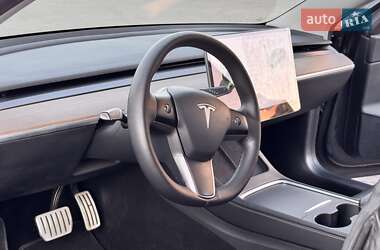 Седан Tesla Model 3 2021 в 