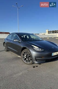 Седан Tesla Model 3 2018 в 