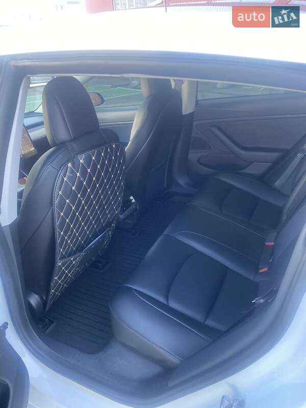 Седан Tesla Model 3 2020 в Кременчуге