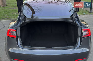 Седан Tesla Model 3 2018 в 