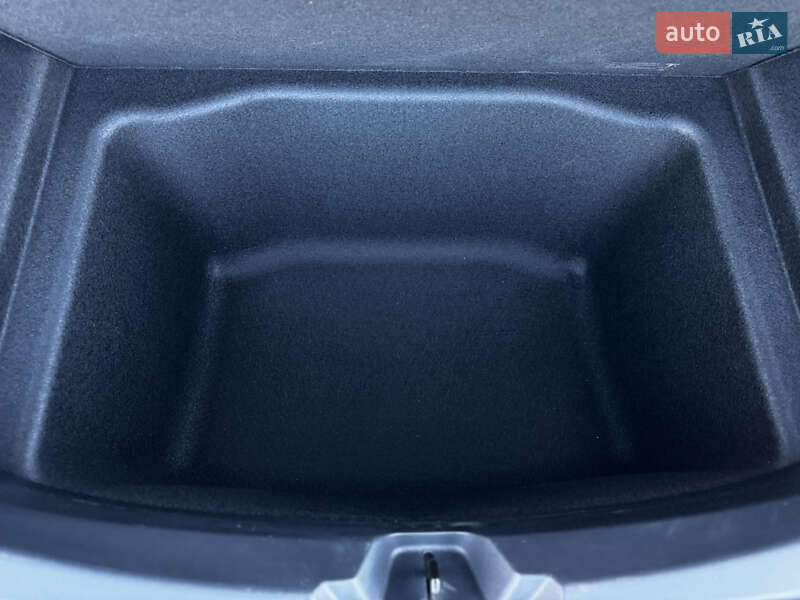 Седан Tesla Model 3 2023 в Житомирі
