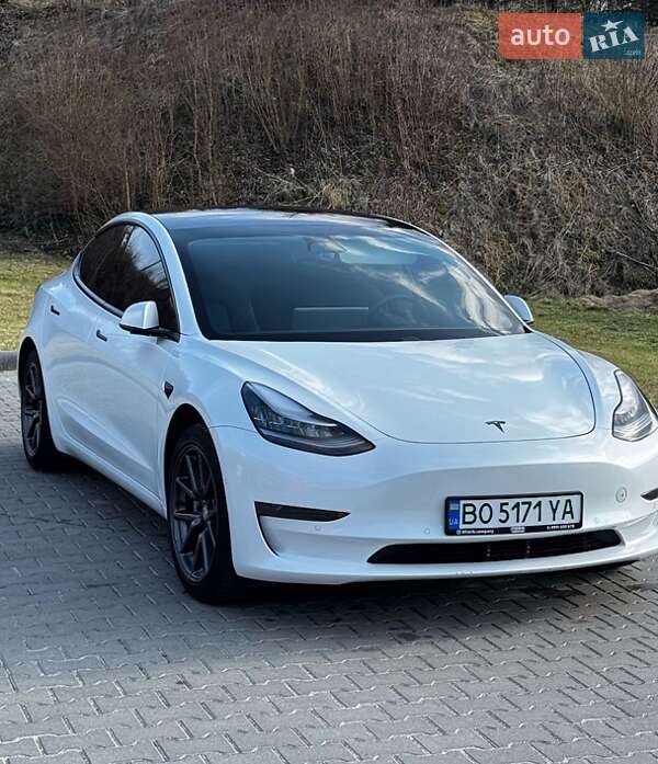 Tesla Model 3 2019